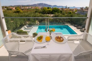 Desayuno continental todos los días (con cargo) 