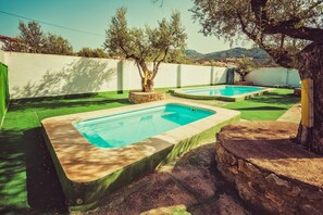 Outdoor pool, pool loungers