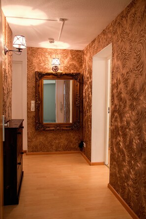 Deluxe Apartment, 1 Bedroom | 1 bedroom, iron/ironing board, cots/infant beds, rollaway beds