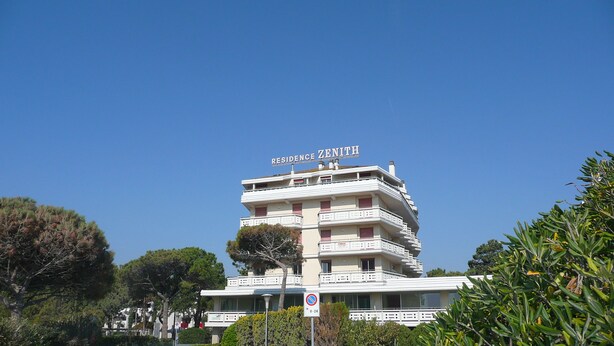 A multi-story building with balconies and a sign reading "Residence Zenith". - Residence Zenith (Caorle)