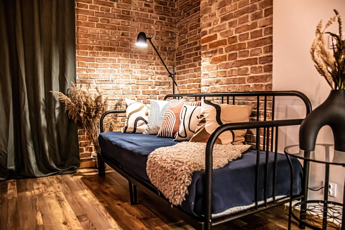 Standaard appartement (Twin Riesling) | 1 slaapkamer, luxe beddengoed, individueel gedecoreerd