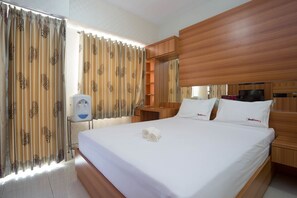 Double Room | Desk, blackout curtains, free WiFi