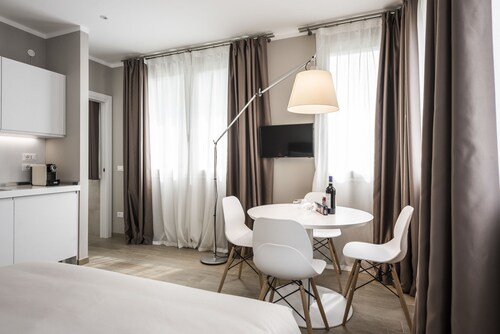 MYSWEETPLACE - Largo Europa Apartments