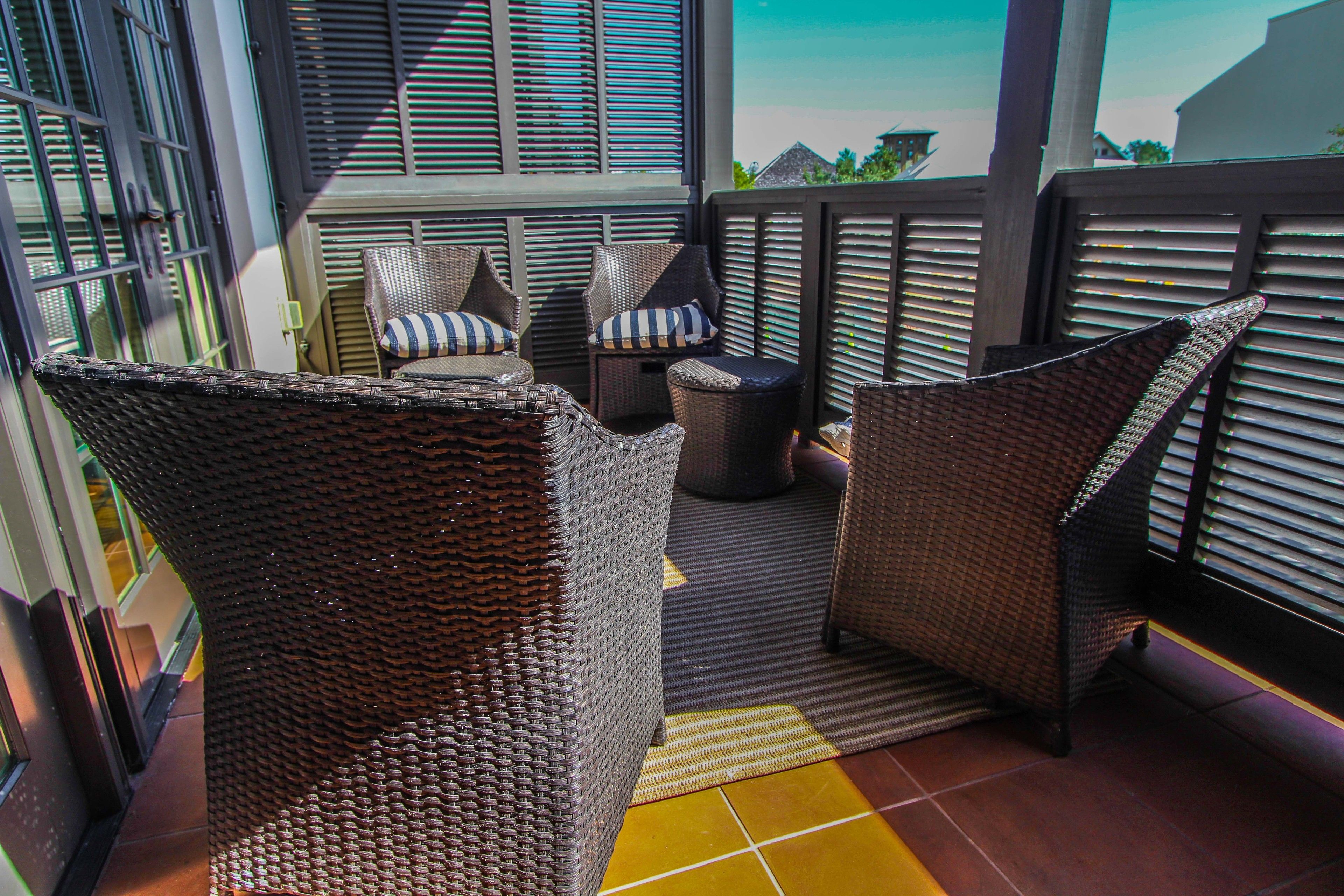 Condo de lujo, 3 habitaciones, vista al patio, en el área del patio | Terraza o patio