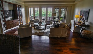 Luxury Condo, 3 Bedrooms, Courtyard View, Courtyard Area | Living area | Flat-screen TV - Rosemary Beach Rentals by Counts-Oakes (Panama City Beach)