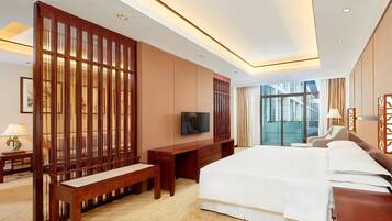 Studio Suite, 1 Bedroom, Balcony | Premium bedding, down duvets, minibar, in-room safe