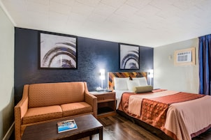 Habitación estándar, 1 cama de matrimonio | Cortinas opacas, wifi gratis, ropa de cama