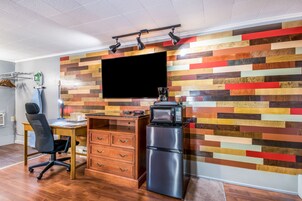 Cortinas blackout, wifi gratis y ropa de cama 