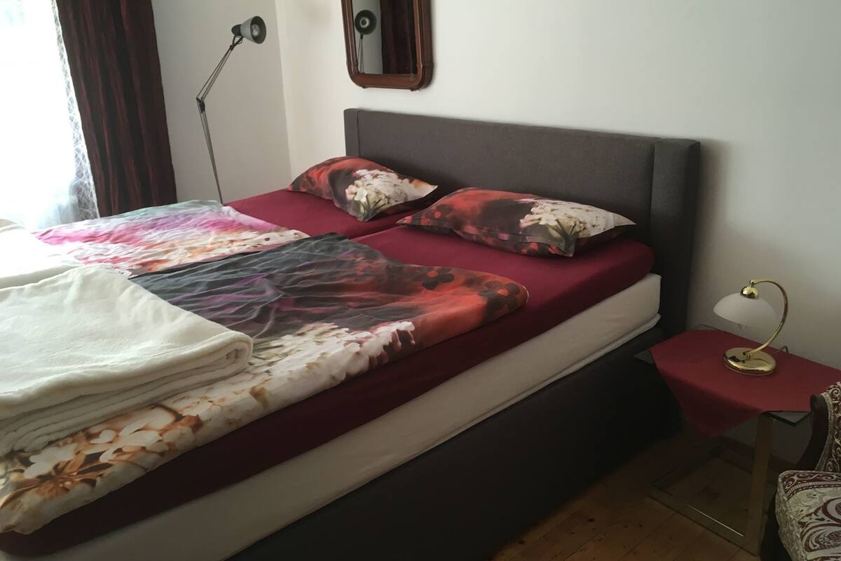 Apartment | Desk, cots/infant beds, rollaway beds, free WiFi