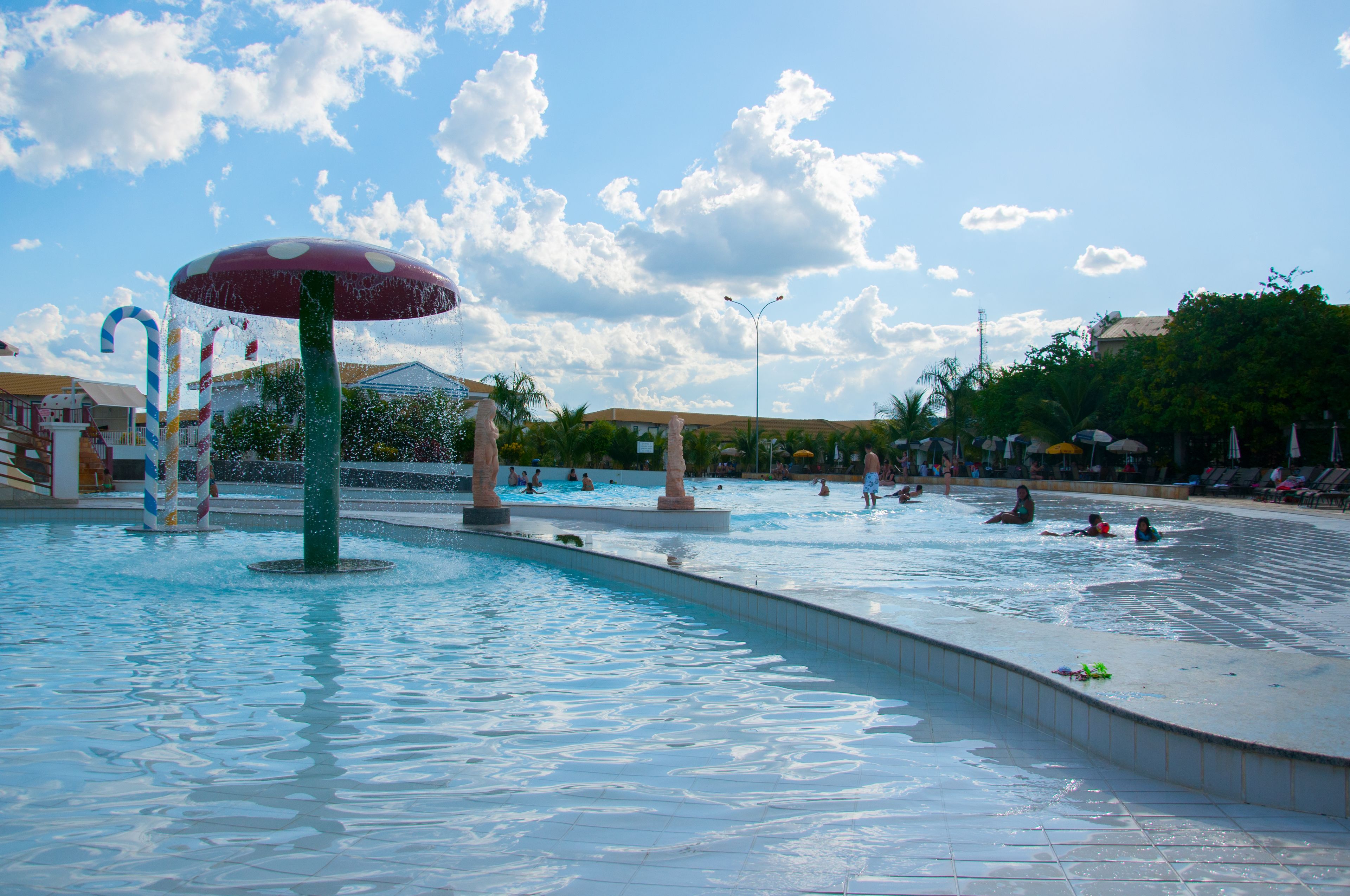 12 outdoor pools