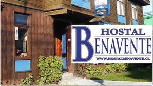 Exterior - Hostal Benavente (Puerto Montt)