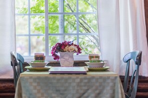 Signature-Ferienhaus, Küche, Erdgeschoss | Eigene Küche | Mikrowelle, Wasserkocher mit Kaffee-/Teezubehör, Wasserkocher, Toaster