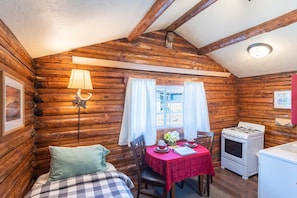 Signature Cabin, Kitchen, Courtyard Area