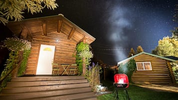 Classic Cabin, Kitchenette, Garden Area | Terrace/patio