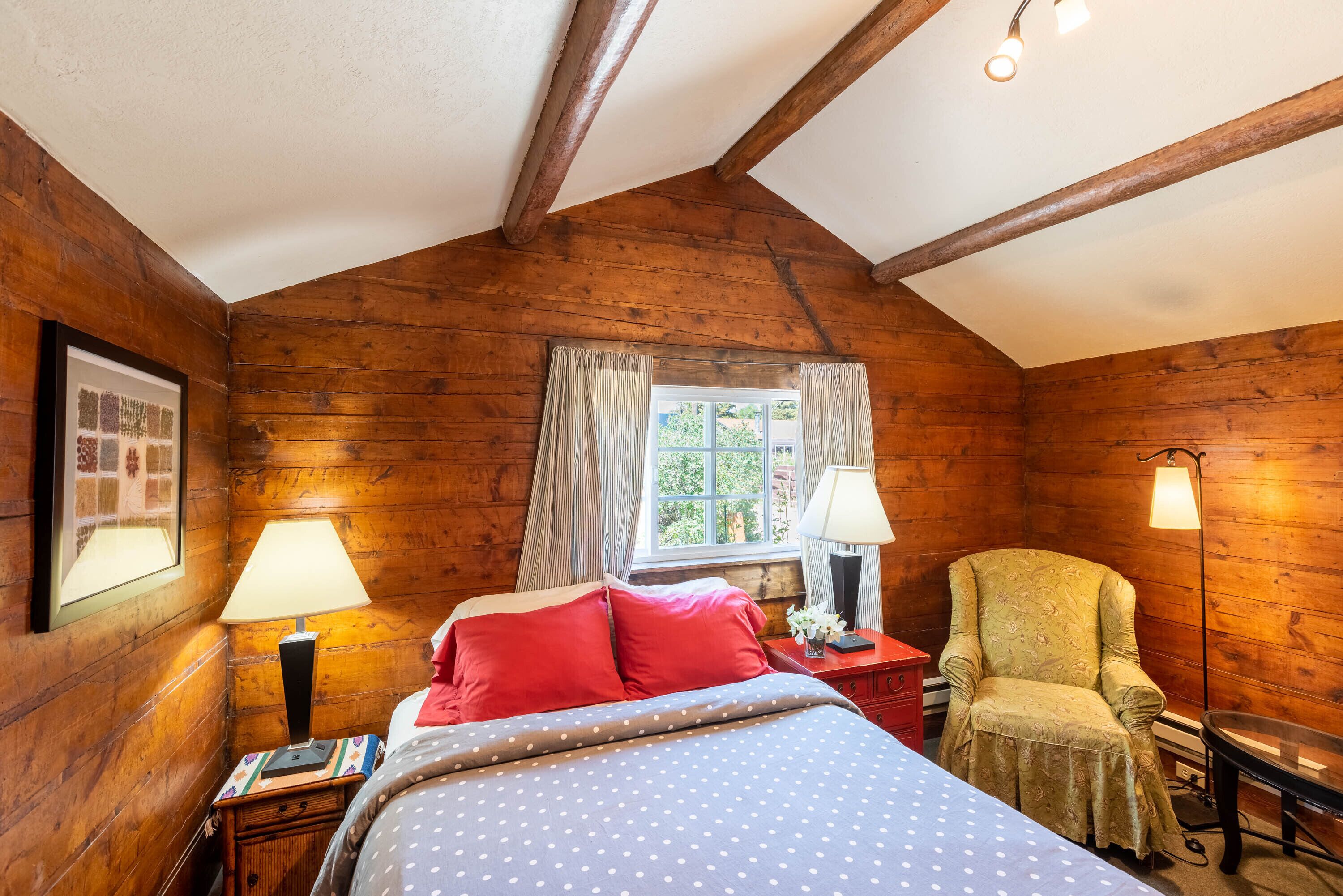 Premium bedding, down duvets, pillow-top beds, soundproofing