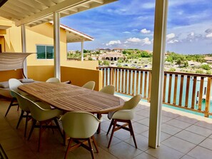 Villa, 3 slaapkamers, uitzicht op jachthaven | Terras