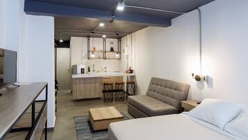 Apartment Loft, Jacuzzi | 1 bedroom, minibar, desk, iron/ironing board