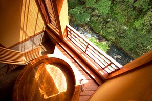 Japanese Style Room with Open-Air Bath [Bandainoma] | Bathroom