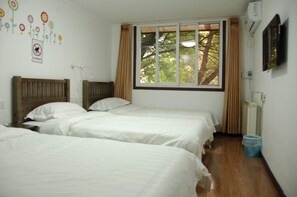 Triple Room - Lucky Family Hostel (Beijing)