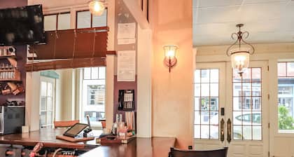 The Charlotte Hotel & Restaurant