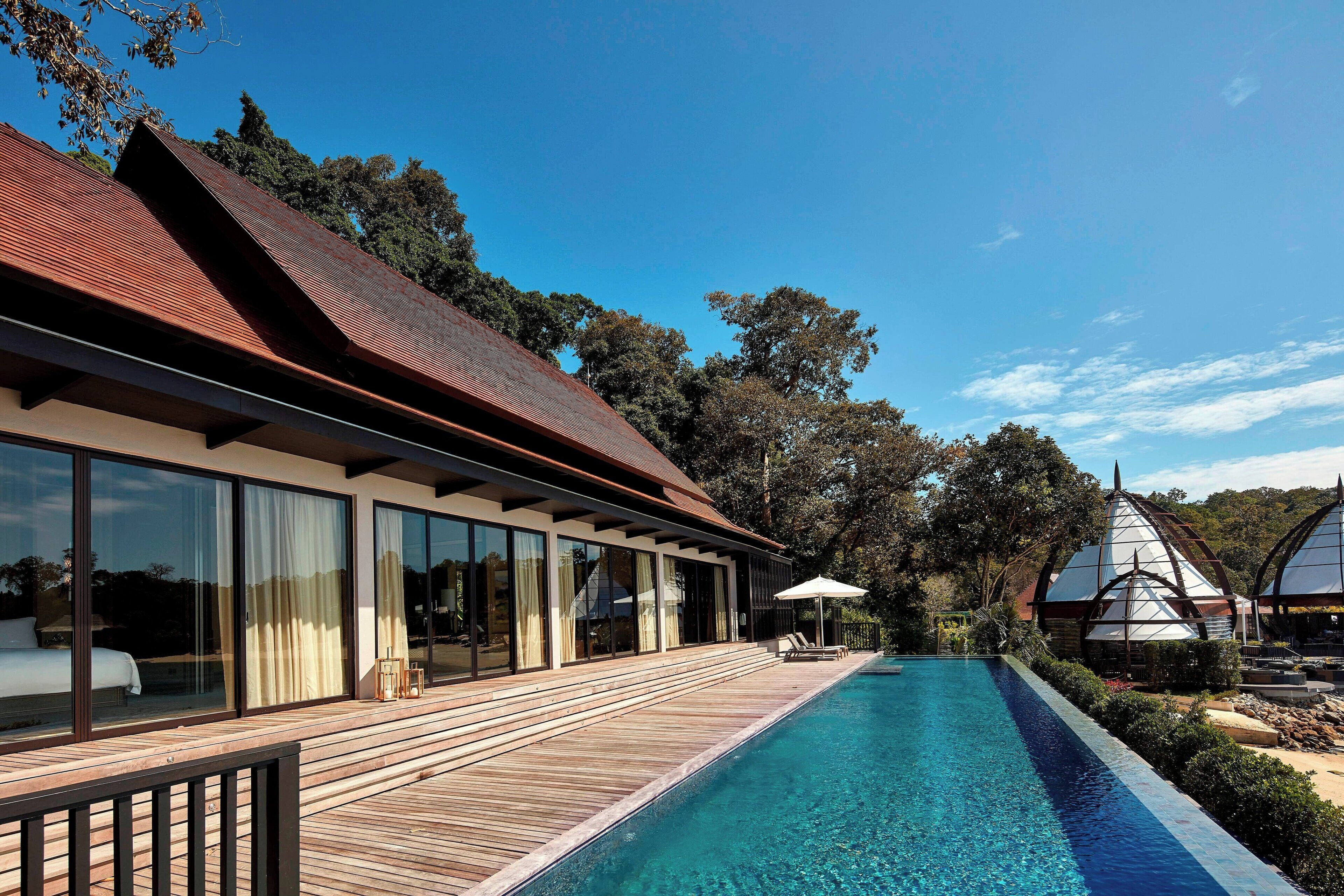 Villa, 2 camere da letto, piscina privata (Oceanfront) | Piscina | 3 piscine all'aperto, cabine incluse nel prezzo, ombrelloni da piscina