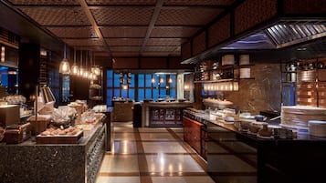 Petit déjeuner buffet compris tous les jours