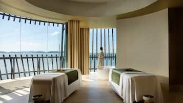 Sauna, hot tub, steam room, Turkish bath/hammam, body treatments