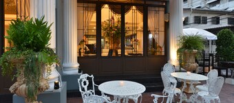 Siam Champs Elyseesi Unique Hotel