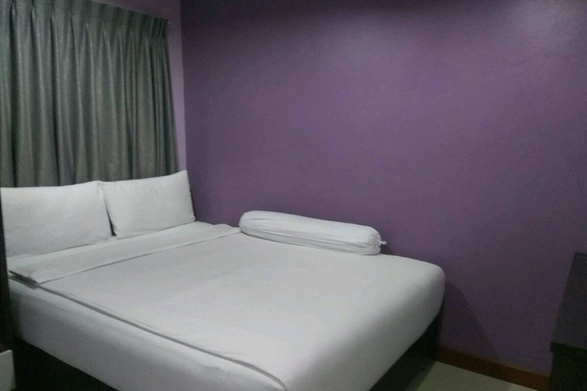 Minibar, cortinas blackout, camas plegables/adicionales y wifi gratis
