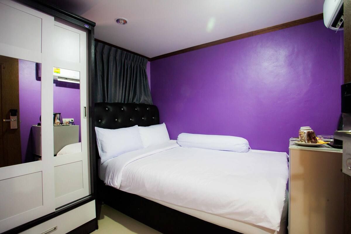 Minibar, cortinas blackout, camas plegables/adicionales y wifi gratis