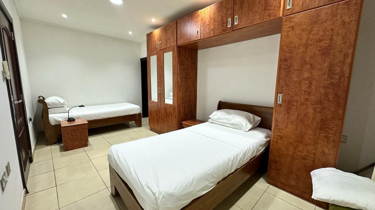 Traditionellt hus - 3 sovrum | 3 sovrum, värdeförvaringsskåp på rummet och mörkläggningsgardiner