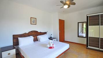 3 bedrooms, in-room safe, blackout curtains, iron/ironing board