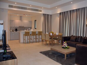 1 bedroom, in-room safe, iron/ironing board, free WiFi