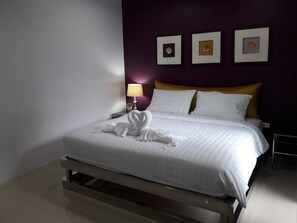 Family Room with Balcony  | Rollaway beds, free WiFi