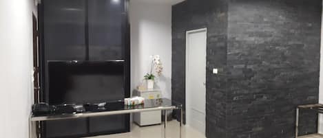 Family Room with Balcony | Équipements de la chambre