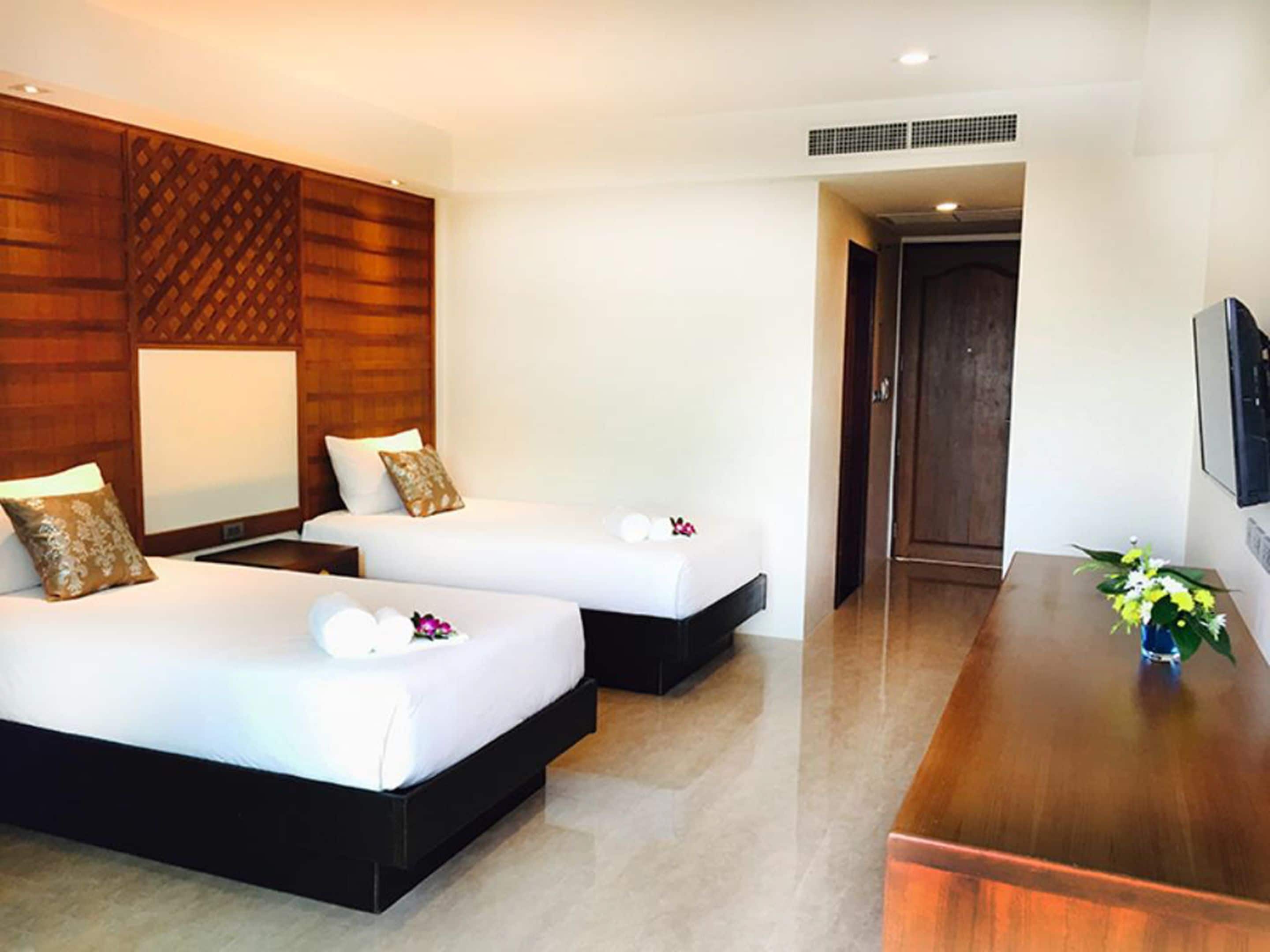 standard twin room (free roundtrip airport transfer) | iron/ironing board, free wifi, bed sheets, wheelchair access