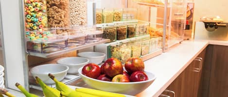 Free daily continental breakfast