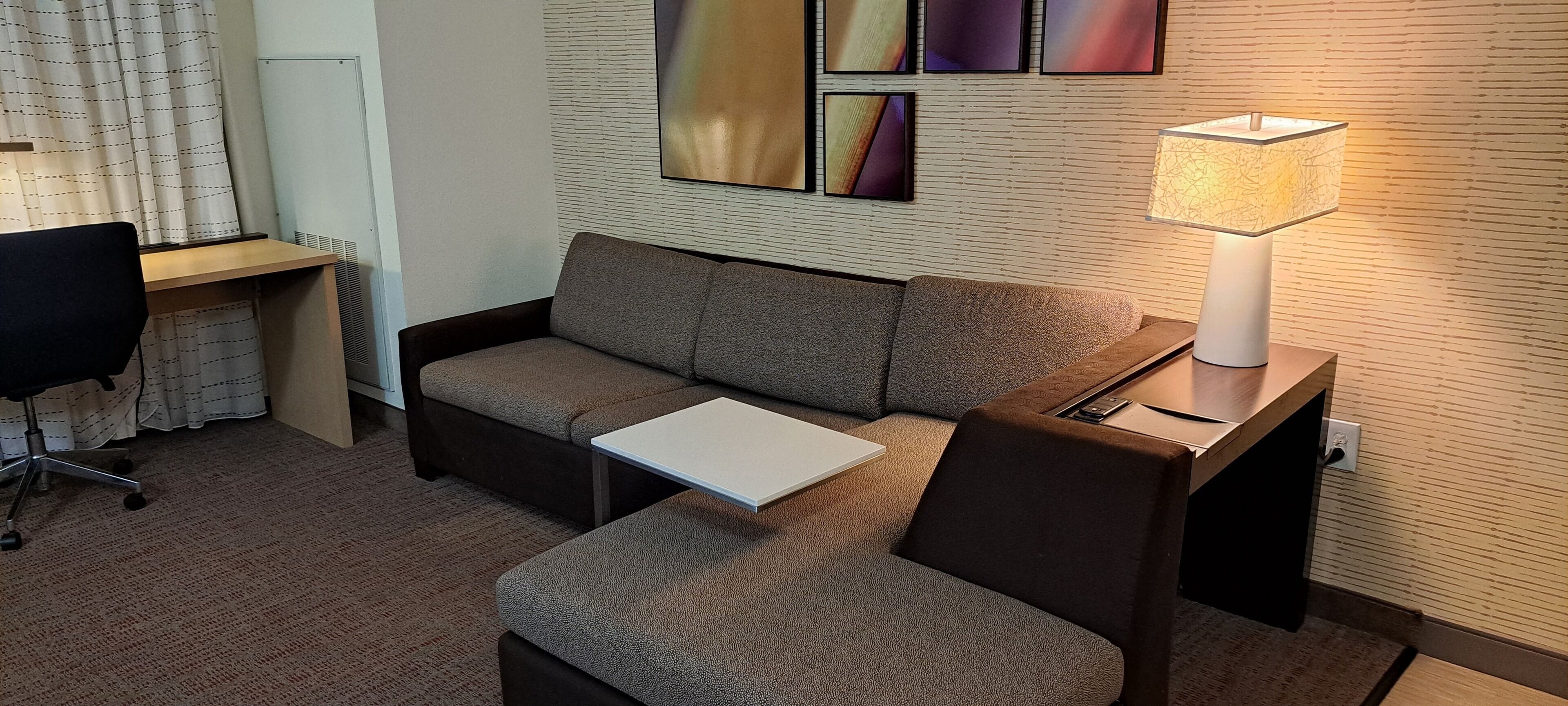 40-inch smart tv with cable channels, tv, netflix