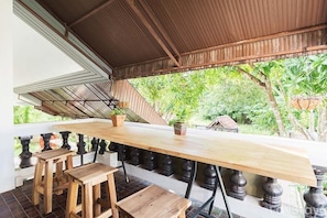 View from property - Squirrel Hostel (Chiang Mai)