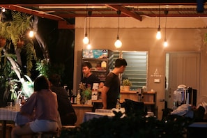 Coffee shop