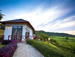 Full Moon Villa | Rollaway beds, free WiFi - Chantara Valley Resort (Wang Nam Khiao)