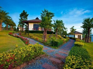 Honey Moon Villa | Rollaway beds, free WiFi - Chantara Valley Resort (Wang Nam Khiao)