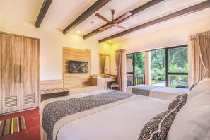 Deluxe Room | 1 bedroom, minibar, in-room safe, individually decorated