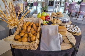 Desayuno buffet incluido todos los días