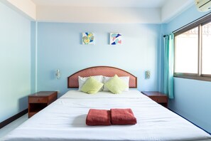 標準雙人房 | 書桌、免費 Wi-Fi、床單