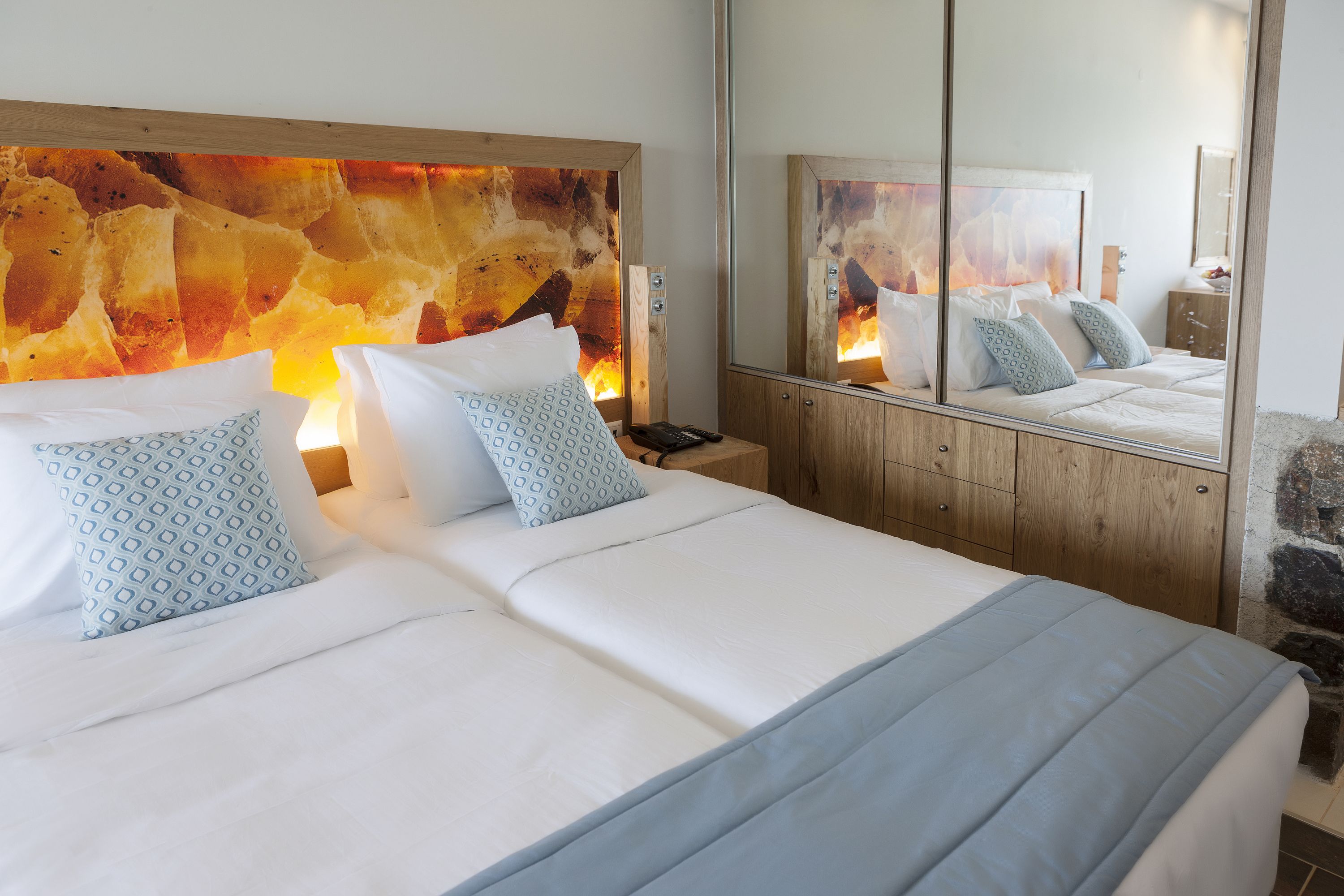 minibar, in-room safe, desk, blackout curtains