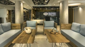 Sala de estar en el lobby