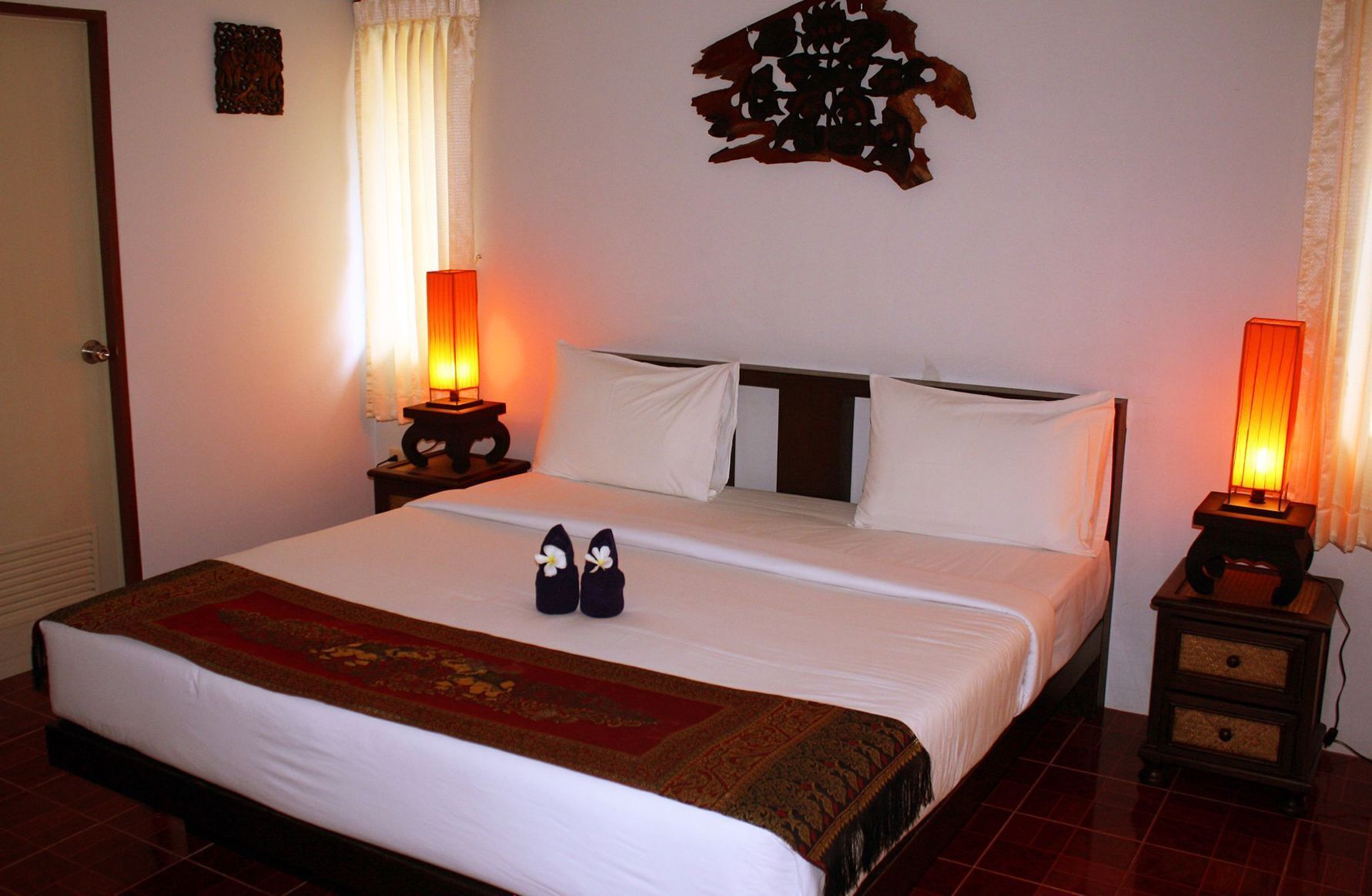 In-room safe, blackout drapes, soundproofing, free WiFi