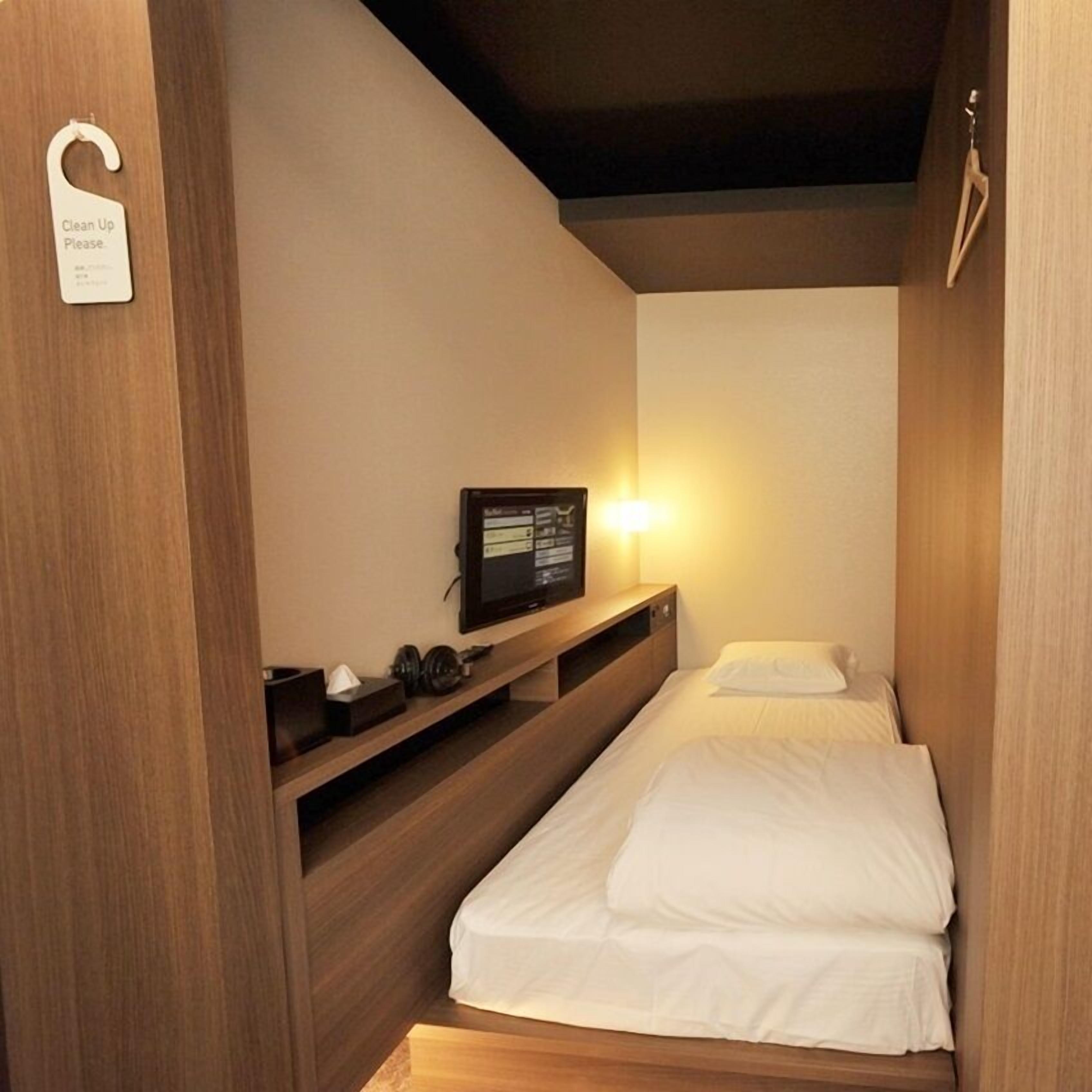 Blackout curtains, free WiFi, bed sheets