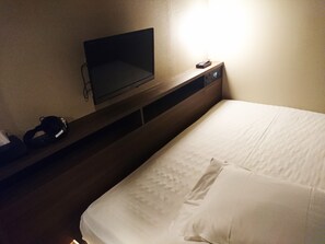 Business Single Room, Women only | Blackout curtains, free WiFi, bed sheets - Cabinhouse Yado Fujinomiyaten (Fujinomiya)